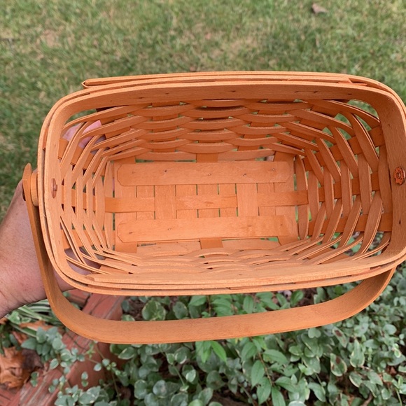 Longaberger 1998 Dresden Tour Basket, 5” x 8 1/2” x 6 1/2” - Picture 10 of 13
